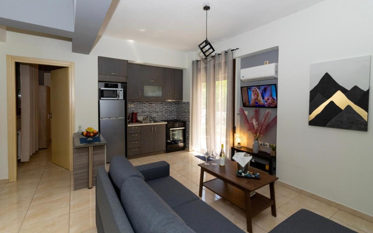 Callisto Apartment
